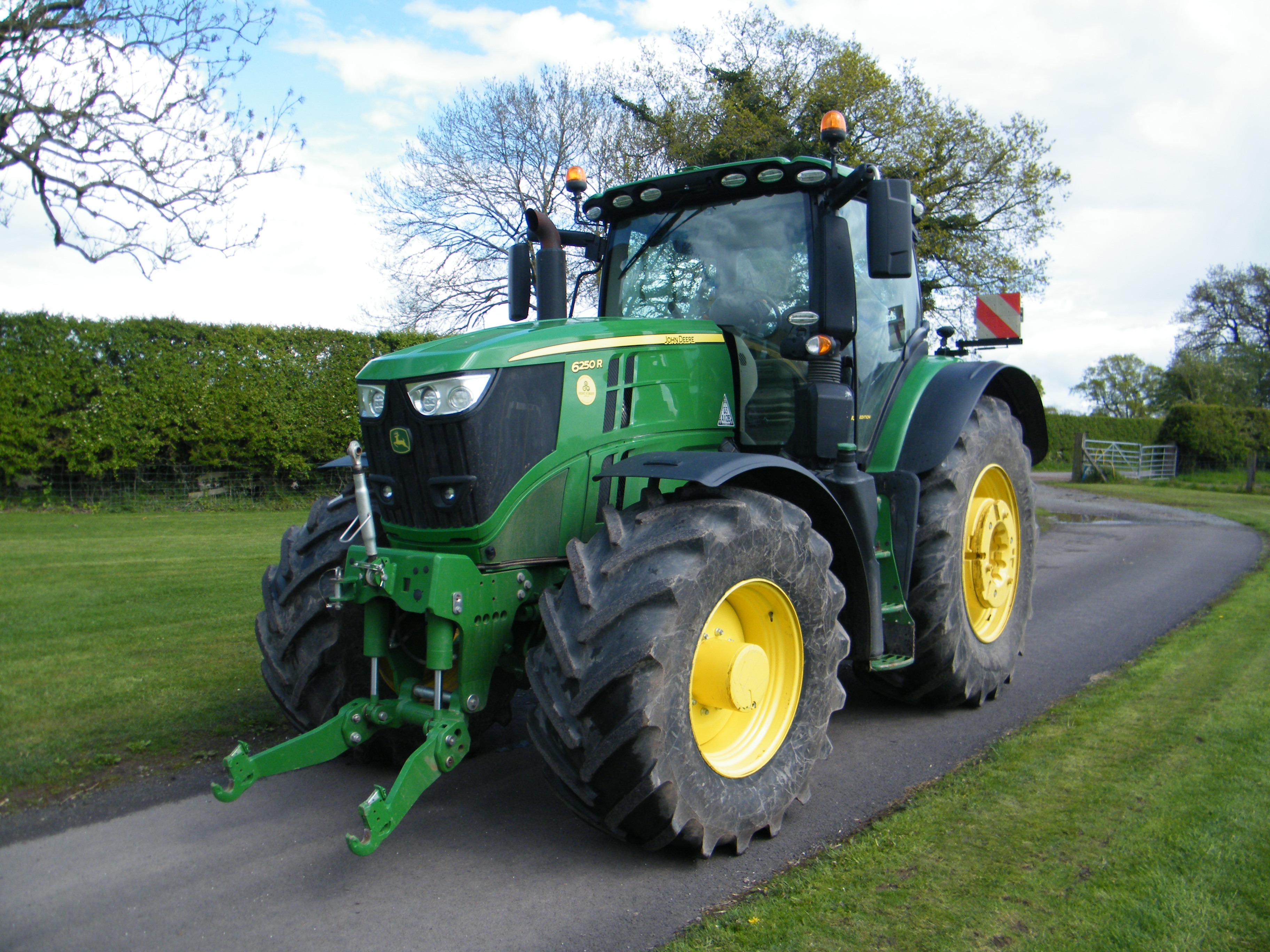 JOHN DEERE 6250R